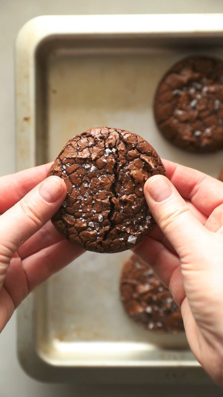 Brookies 🤎 Brownie Cookies!
. 

#brookie#sjokolade#helgekos#matprat#godtno#kakeprat#bakeglede#feedfeedchocolate